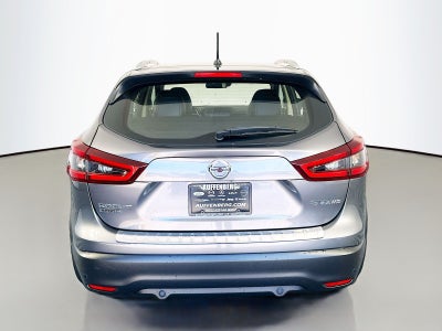 2022 Nissan Rogue Sport SV