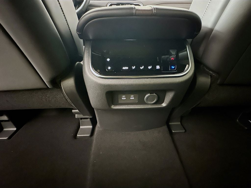 2025 Nissan Armada SL